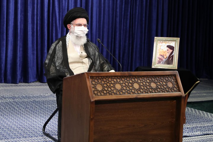 (تصاویر) رهبر انقلاب در نشست تصویری با هیئت وزیران