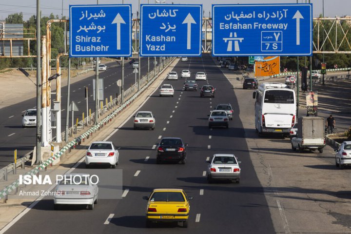 (تصاویر) ورودی اتوبان تهران قم در شروع تعطیلات