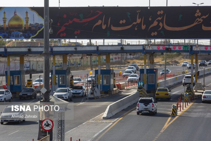 (تصاویر) ورودی اتوبان تهران قم در شروع تعطیلات