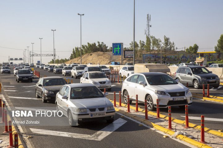 (تصاویر) ورودی اتوبان تهران قم در شروع تعطیلات