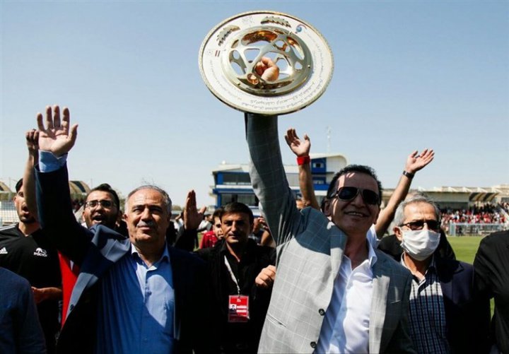 نایب‌قهرمانی استقلال را تبریک می‌گویند، قهرمانی تراکتور را نه