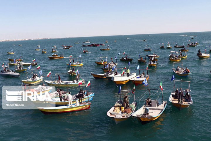 (تصاویر) رزمایش دریایی بسیج با ۱۰۰۰ قایق