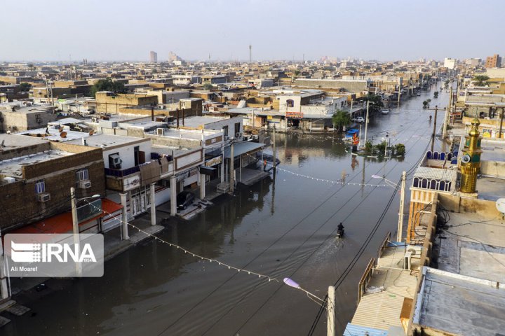 (تصاویر) اهواز، همچنان در آب