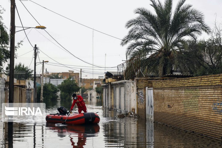 (تصاویر) اهواز، همچنان در آب