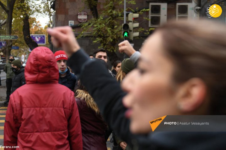 (تصاویر) خشم ارمنستانی‌ها از توافق آتش بس پاشینیان با آذربایجان