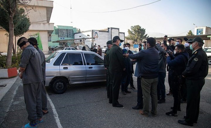 (تصاویر) زورگیران خشن از زن کرمانشاهی دستگیر شدند