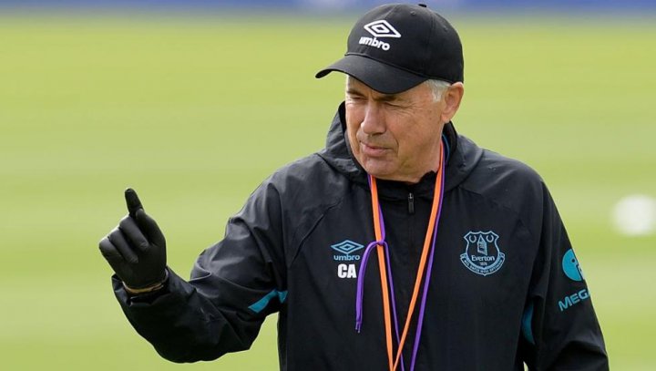 El Everton de Ancelotti se recorta el sueldo en beneficio del club