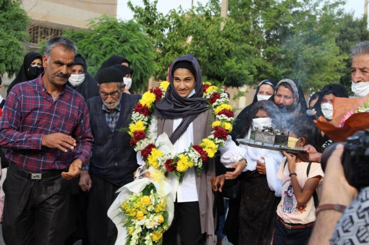 گلنوش خسروی: لطف علی کریمی را در اروپا جبران می‌کنم