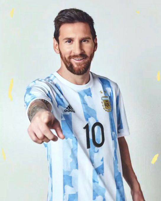 رونمایی از طرح جذاب پیراهن تیم ملی آرژانتین(عکس)