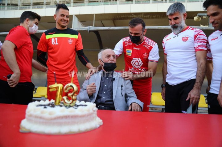 جشن تولد خوردبین با حضور پرسپولیسی‌ها (عکس)