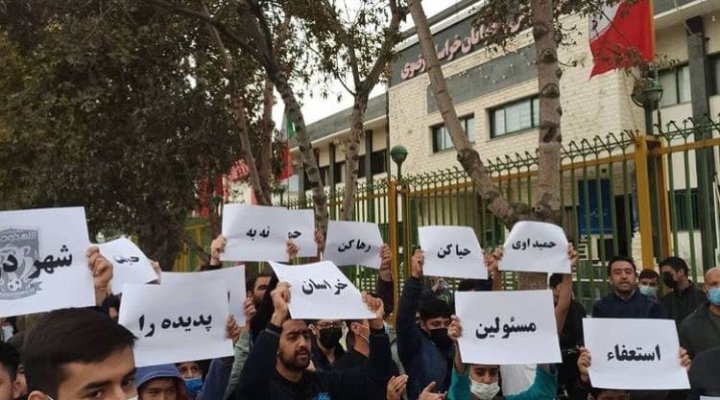 تجمع هواداران پدیده علیه حمیداوی، به نفع مهاجری