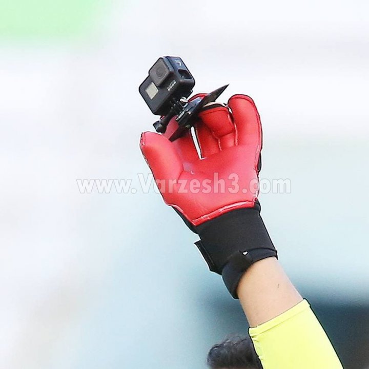 لک و دوربین ناشناخته در دروازه پرسپولیس (عکس)