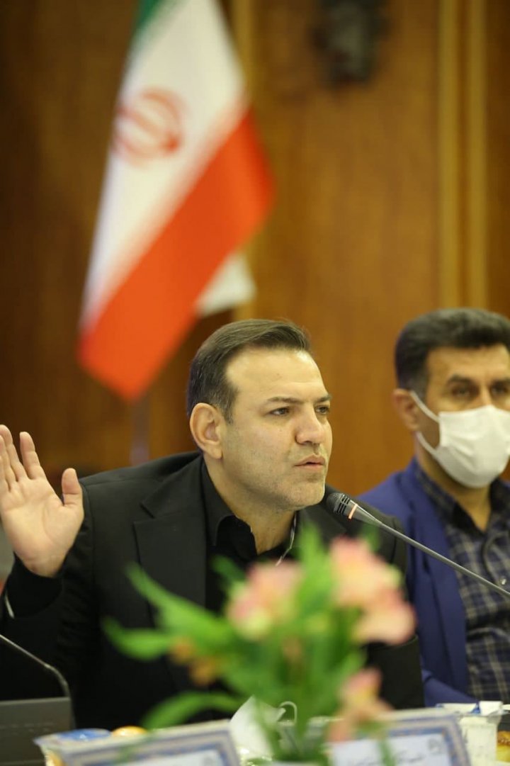 عزیزی‌خادم:فیفا با ما شوخی ندارد