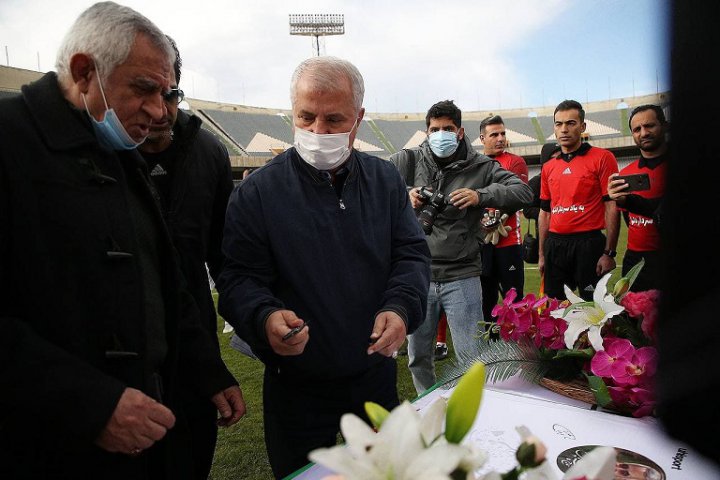 جشنواره گل و کُری در بازی نمادین پیشکسوتان فوتبال