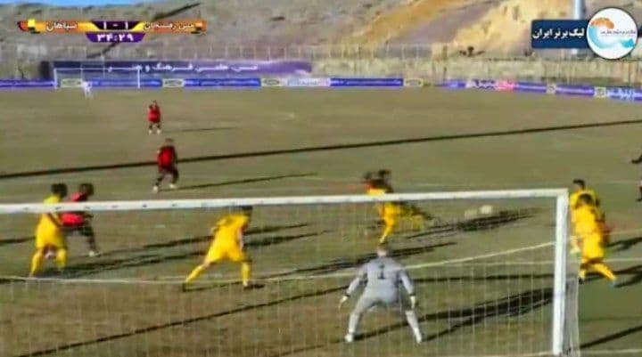 پنالتی پرسپولیس مقابل فولاد سوخت (کارشناسی)