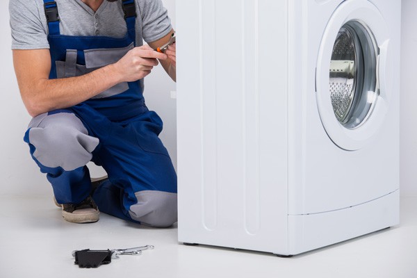 تعمیر ماشین لباسشویی: راهنمای کامل برای مشکلات و تعمیرات رایج