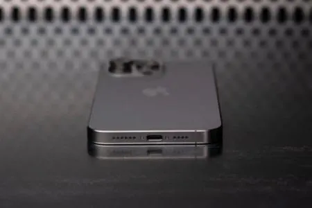هشدار اپل: آیفون 15 را با کابل گوشی های اندرویدی شارژ نکنید