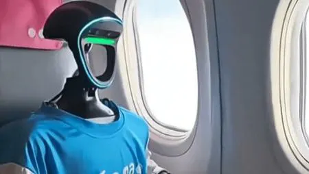 اولین پرواز آزمایشی با ربات انسان‌نما