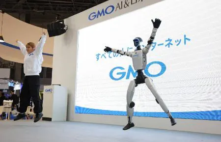 ربات‌هایی که می‌رقصند و خانه را جارو می‌کنند