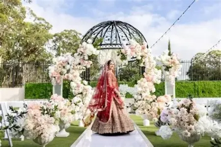 ایده ورود عروس و داماد به تالار, تزئین مسیر ورودی عروس و داماد