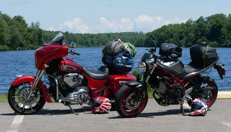 تجهیزات سفر با موتور سیکلت: یک سفر ایمن و لذت بخش