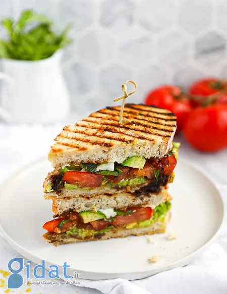 طرز تهیه پنینی کاپریس مخصوص گیاهخواران