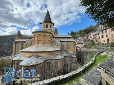 صومعه سنت فوی, معماری رومانسک