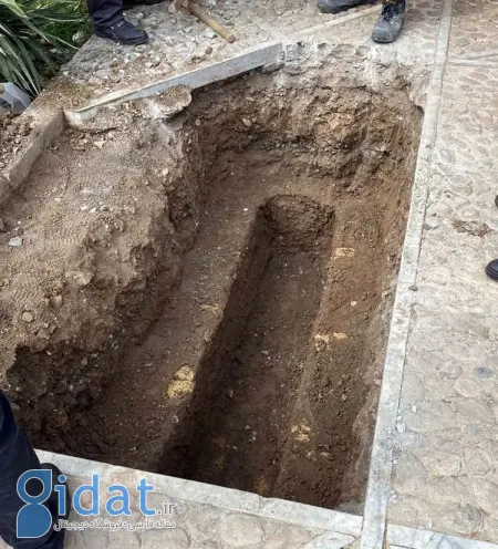 چه چیزهایی را باید در قبر کنار میت بگذاریم؟