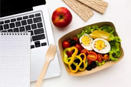 وعده‌های غذایی منظم در شرکت = صرفه‌جویی هوشمندانه در هزینه‌های سازمانی