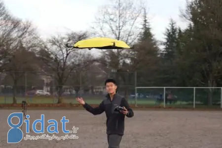 اختراع چتر اتوماتیکی که بالای سر پرواز می‌کند