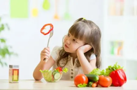چگونه به مشکلات تغذیه کودکان پایان دهیم؟