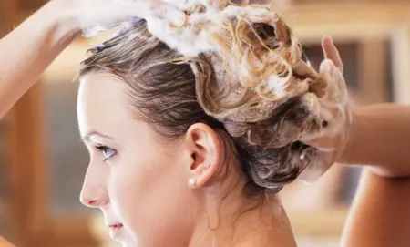 آیا شستشوی مو هر روز ضروری است؟