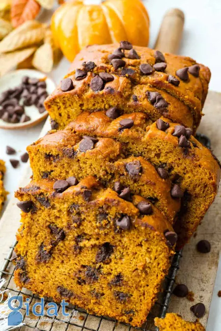 طرز تهیه نان کدو حلوایی با چیپس شکلاتی