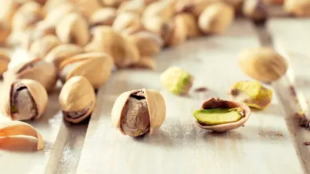 چگونه بوی کهنگی پسته را به‌راحتی از بین ببریم؟