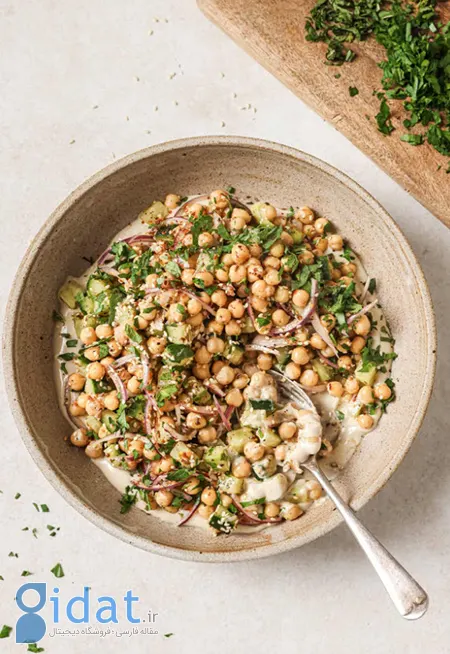 درست کردن سالاد نخود مدیترانه ای به صورت مرحله ای