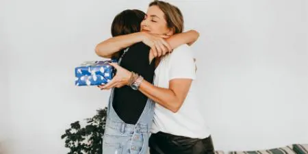 اشتباهات رایج در انتخاب هدیه برای مادر