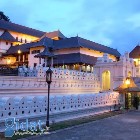 آیین های معبد دندان سریلانکا: سفری به دنیای اسرارآمیز باورهای بودایی
