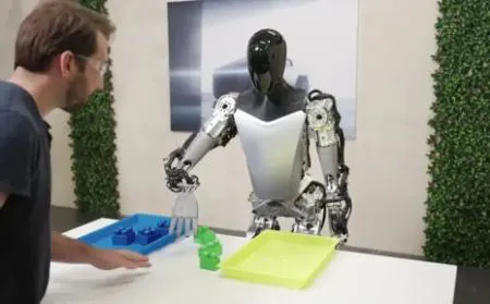 ایلان ماسک: ربات آپتیموس تسلا جراحی انجام می‌دهد و به مریخ می‌رود