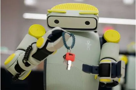 جوانه؛ رباتی که می‌خواهد دوست و همبازی انسان‌ها باشد