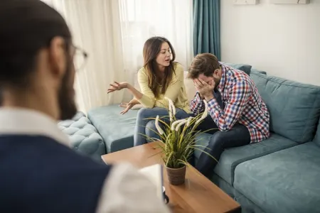 ترس از مشاوره؟ این باورهای اشتباه درباره روان‌شناسی خانواده رو فراموش کن