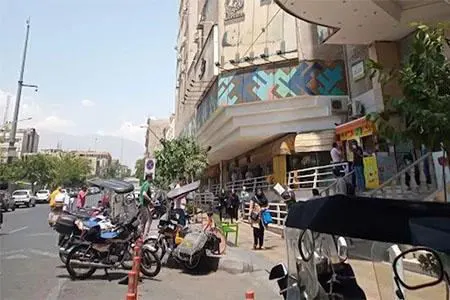 سیسمونی‌فروشی‌های خیابان بهار