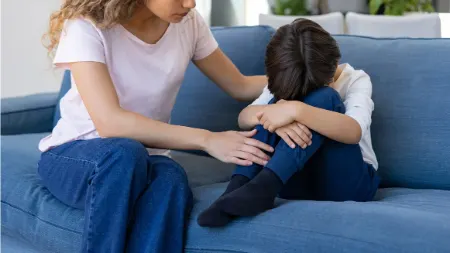 کودکانی که نمی‌توانند دوست پیدا کنند: علل، علائم و راه‌حل‌ها