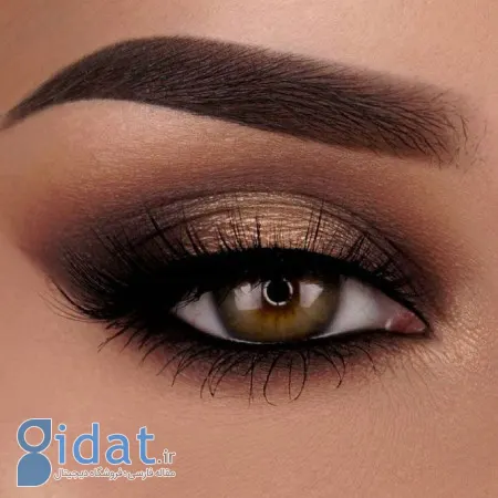 گریم چشم درشت با سایه‌های تیره