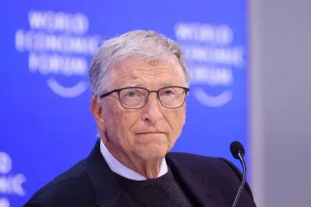 بیل گیتس: هوش مصنوعی 10 سال دیگر جایگزین پزشکان و معلمان خواهد شد