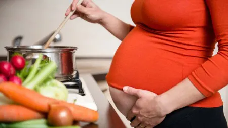 تغذیه مخصوص ماه هشتم بارداری