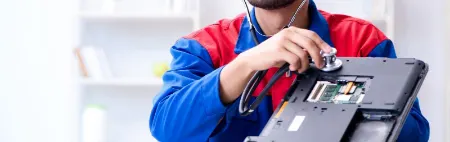 ۱۰ گام اثبات‌شده برای عیب‌یابی لپ‌تاپی که روشن نمی‌شود