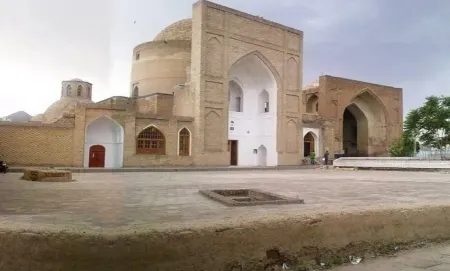 آرامگاه قطب الدین شیرازی: بنای یادبود این دانشمند برجسته شیعه