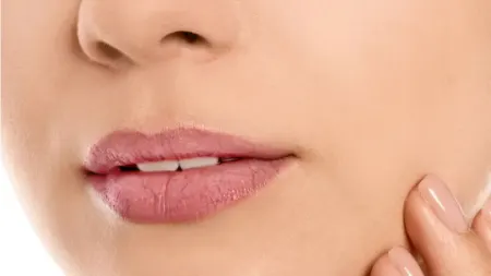 ترکیبات طبیعی برای نرم شدن لب‌ها