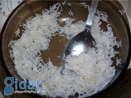 ترفندهایی برای پخت برنج بدون ته دیگ
