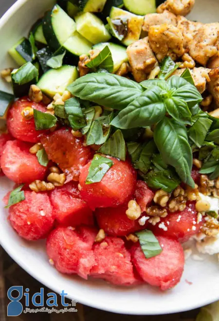 طرز تهیه سالاد هندوانه با مرغ